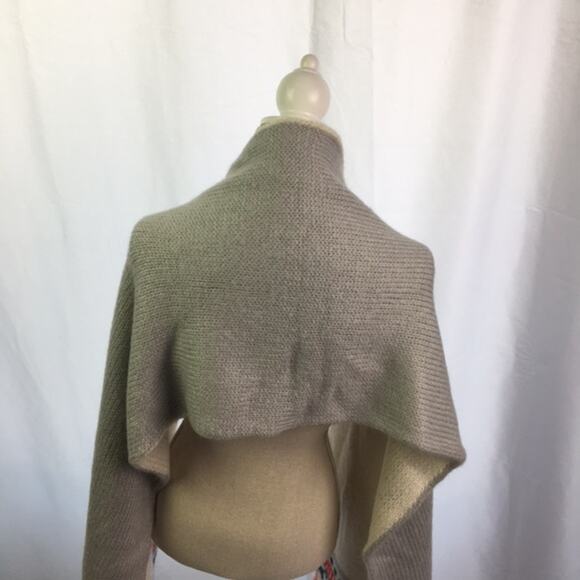 GAP Reversible Blanket Scarf Gray White - Picture 6 of 15